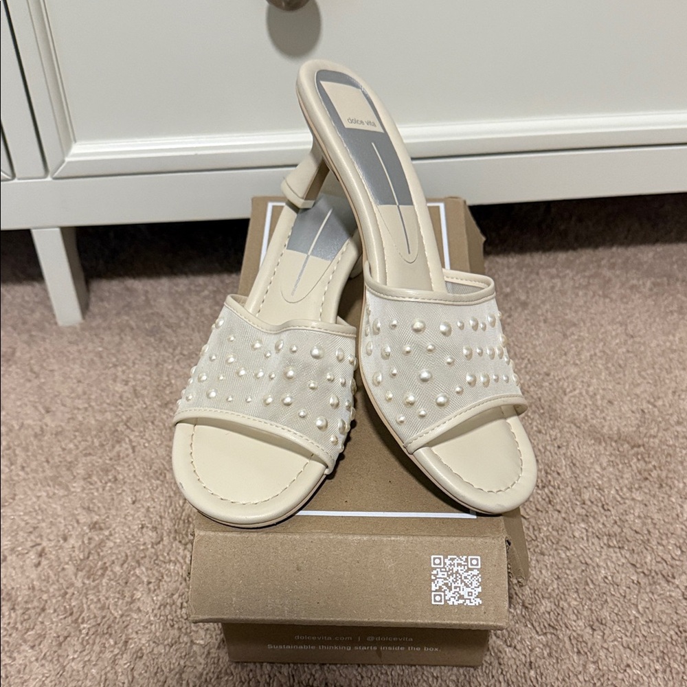 Dolce Vita- Elegant Pearl Embellished Slide Sandals